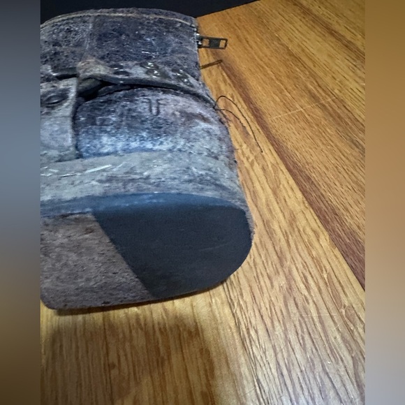 FRYE PHILLIP STUDDED HARNESS DISTRESSED BOOTS ANKLE LEATHER BIKER SIZE 8 1\2 B - Picture 12 of 14